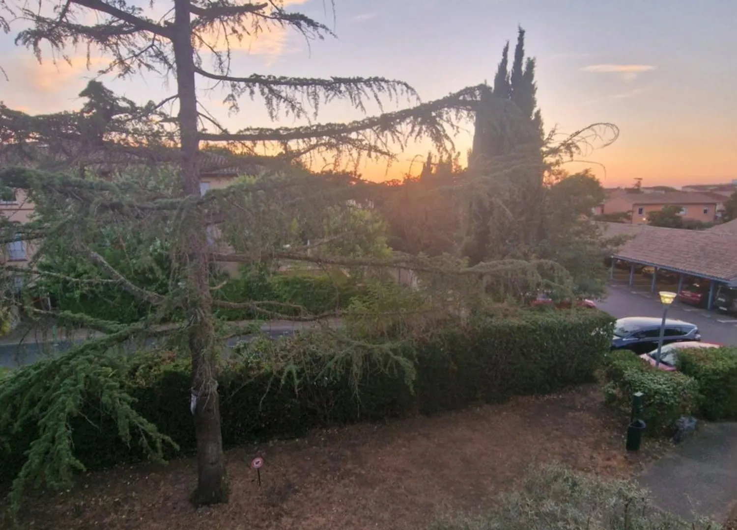 Comfortable Duplex En Residence Securisee Proche Metro Toulouse Appartement